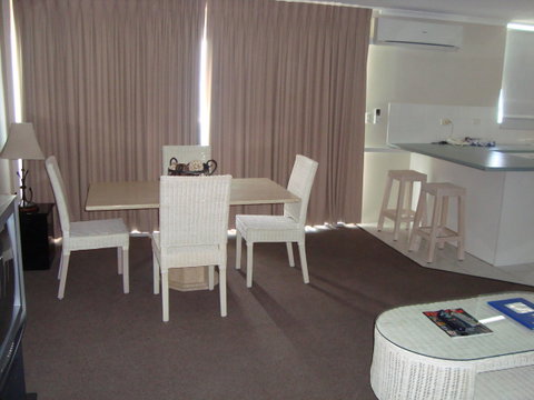 Grosvenor Beachfront Apartments Surfers Paradise - Accommodation Adelaide 26