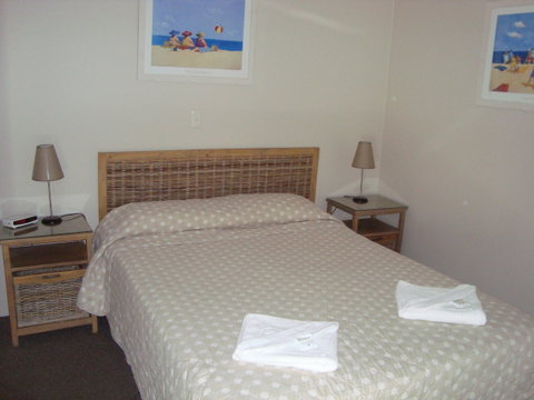 Grosvenor Beachfront Apartments Surfers Paradise - Accommodation Adelaide 13