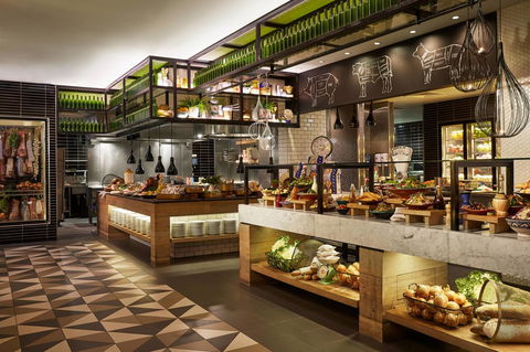 QT Gold Coast - Accommodation Adelaide 11