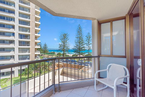Columbia Beachfront Apartments On Rainbow Bay - Accommodation Adelaide 14