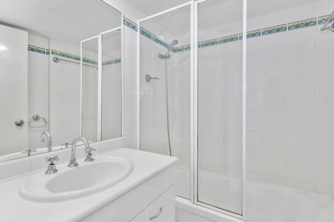 Columbia Beachfront Apartments On Rainbow Bay - Accommodation Adelaide 37