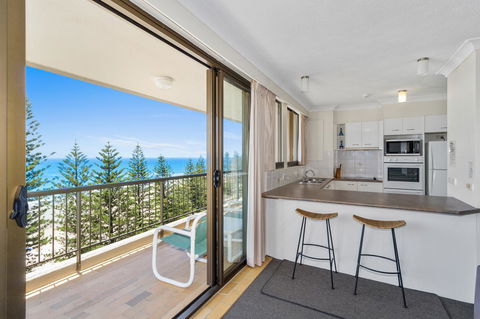 Columbia Beachfront Apartments On Rainbow Bay - Accommodation Adelaide 28