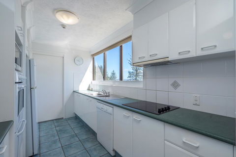Columbia Beachfront Apartments On Rainbow Bay - Accommodation Adelaide 7