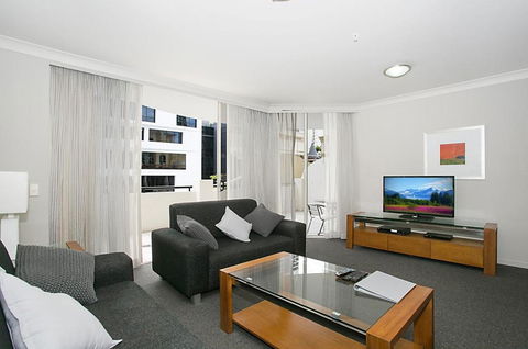 Towers Of Chevron - Private Apartment - Accommodation Adelaide 2