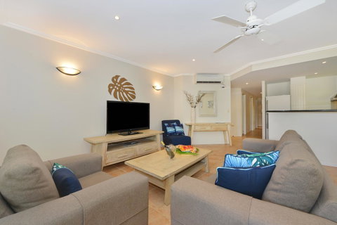 Cayman Villas Port Douglas - Accommodation Adelaide 34