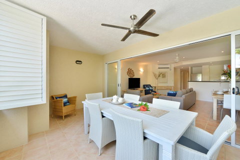 Cayman Villas Port Douglas - Accommodation Adelaide 38
