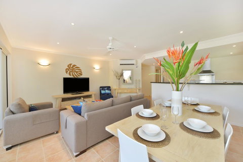 Cayman Villas Port Douglas - Accommodation Adelaide 43