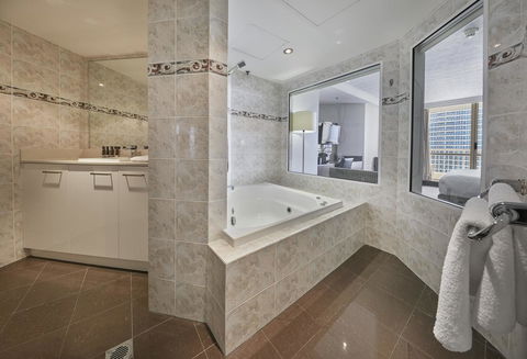 Novotel Surfers Paradise - Accommodation Adelaide 10