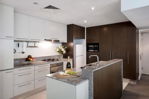 Oaks Brisbane Aurora Suites - Accommodation Adelaide 6