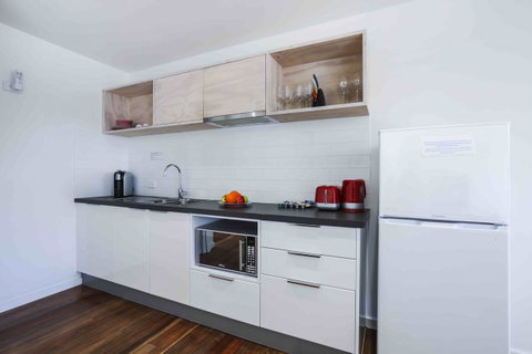 Sandbox Apartments - Accommodation Adelaide 30