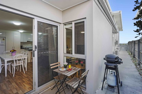 Sandbox Apartments - Accommodation Adelaide 21