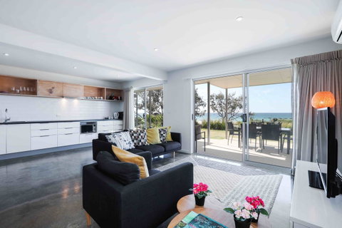 Sandbox Apartments - Accommodation Adelaide 5