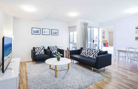 Sandbox Apartments - Accommodation Adelaide 12