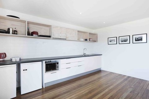 Sandbox Apartments - Accommodation Adelaide 38