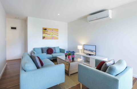 Sandbox Apartments - Accommodation Adelaide 33