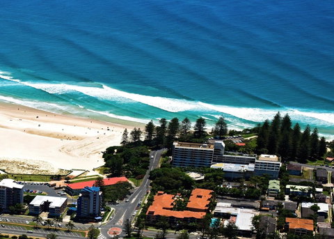 Komune Resort And Beach Club Greenmount Beach - Accommodation Adelaide 3