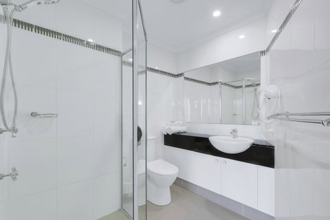 Pacific Views Resort - Accommodation Adelaide 8