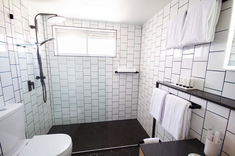 The Island Gold Coast - Accommodation Adelaide 3