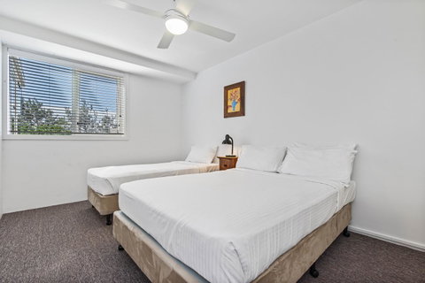 84 The Spit Holiday Apartments - Accommodation Adelaide 1