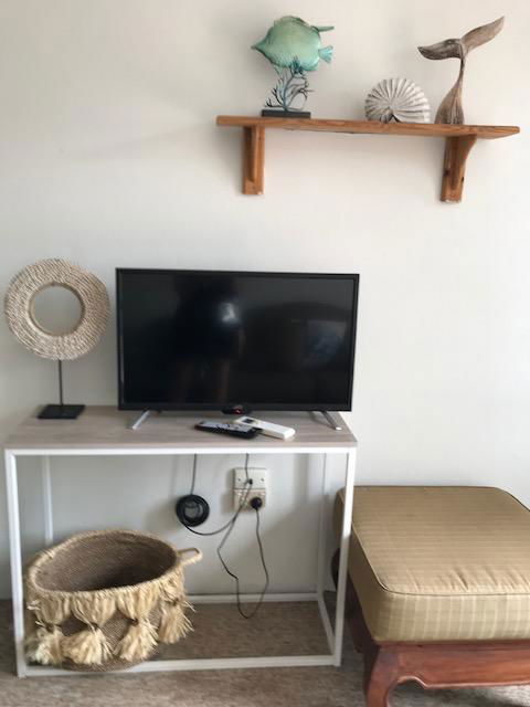 Location! 2BR Town View Unit In Centre Of Airlie. - Accommodation Adelaide 13