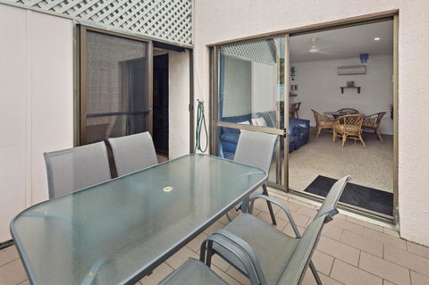 Location! 2BR Town View Unit In Centre Of Airlie. - Accommodation Adelaide 17