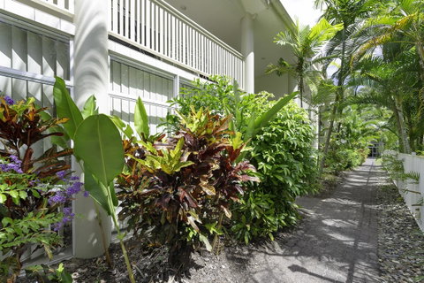 Tropical Nites Holiday Townhouses - Accommodation Adelaide 9