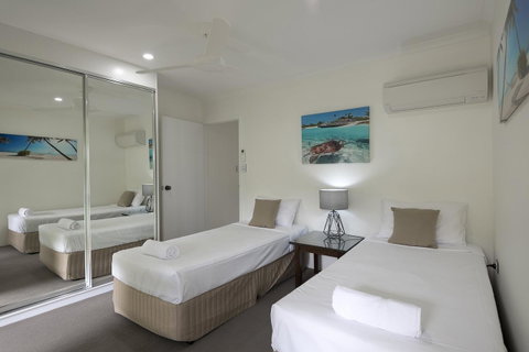Tropical Nites Holiday Townhouses - Accommodation Adelaide 12