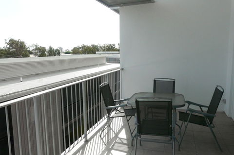 Monterey Apartments Moranbah - Accommodation Adelaide 2