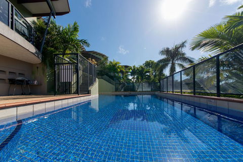 Paradise Penthouse At Waves - Airlie Beach - Accommodation Adelaide 1