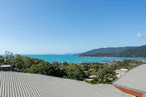 Paradise Penthouse At Waves - Airlie Beach - Accommodation Adelaide 31