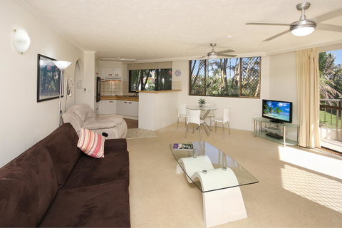 Spindrift On The Beach - Absolute Beachfront - Accommodation Adelaide 19