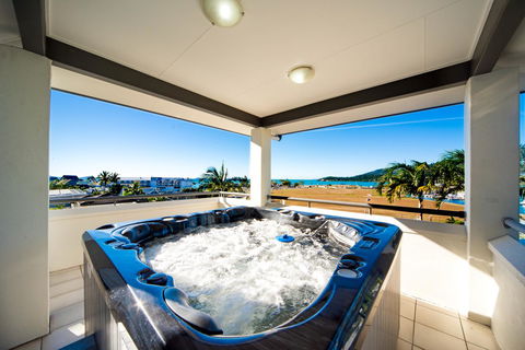 Portside Whitsunday Luxury Holiday Apartments - Accommodation Adelaide 3