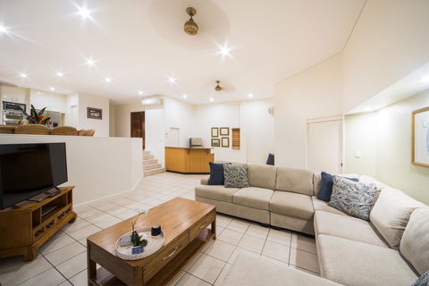 Portside Whitsunday Luxury Holiday Apartments - Accommodation Adelaide 26