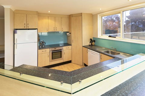Wendaleigh 8 - Central Unit - Accommodation Adelaide 2
