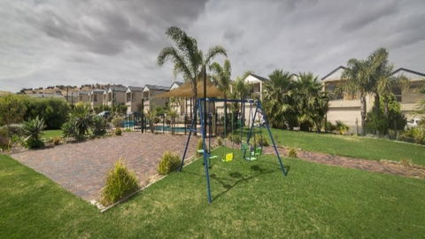Wenneelys - 26/45 St Andrews Boulevard - Accommodation Adelaide 2
