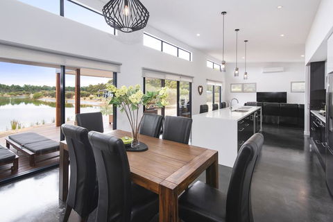 Wharfedale - Accommodation Adelaide 1