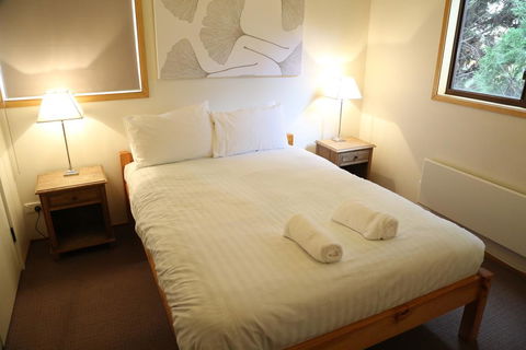 Whispering Pines 1 - Accommodation Adelaide 3