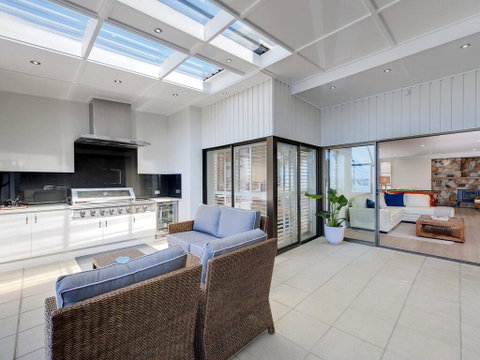 Whispering Sands', 10 Sandy Point Road - Luxury Waterfront Home With Aircon, WIFI & Foxtel - Accommodation Adelaide 0