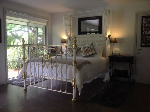 Whispers At Cedar Grove - Accommodation Adelaide 3