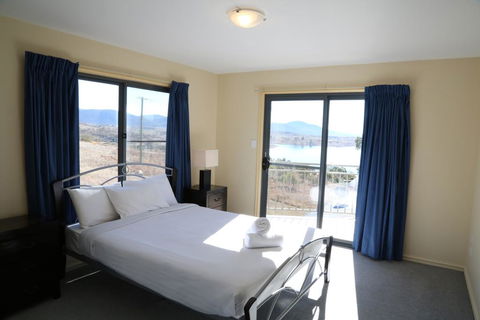 Whistler 4 - Accommodation Adelaide 2