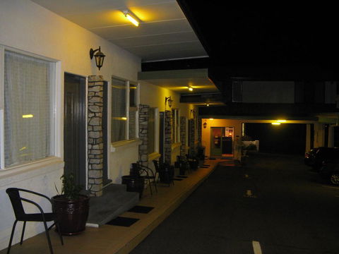 White Manor Motel - Accommodation Adelaide 0