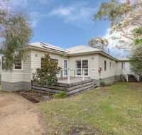 Windward House - Accommodation Adelaide