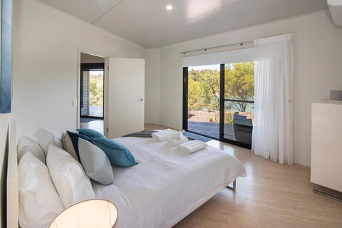 Wirraway Luxury Chalet - Accommodation Adelaide 2