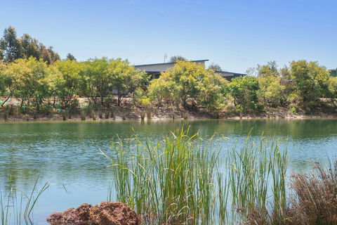 Wirraway Luxury Chalet - Accommodation Adelaide 0