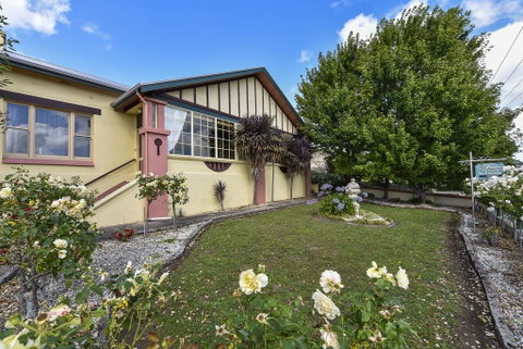 Wyatt Guest House - Accommodation Adelaide 0
