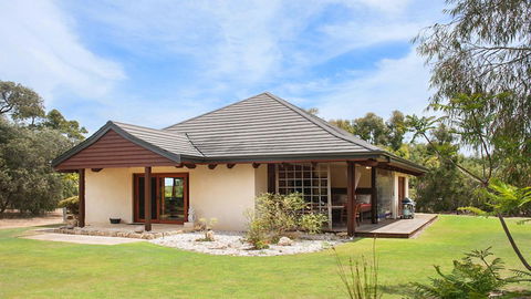 Yallingup Retreat - Accommodation Adelaide 0