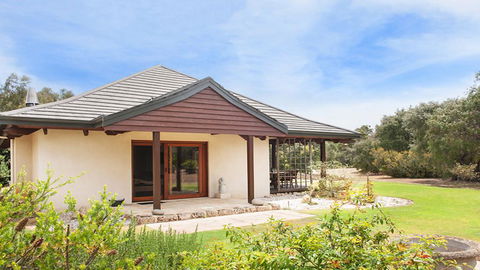 Yallingup Retreat - Accommodation Adelaide 2