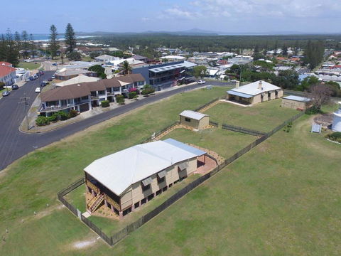 Yamba Pilot Cottage 1 - Pets Welcome - Close To Beach - Accommodation Adelaide 2