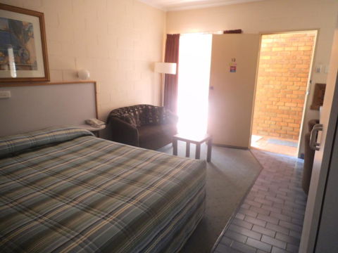 Yarragon Motel - Accommodation Adelaide 2