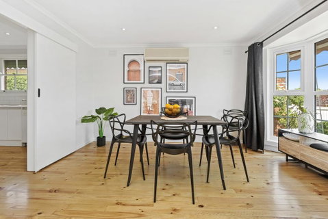 YIN-YANG - MOUNT ELIZA - Accommodation Adelaide 0